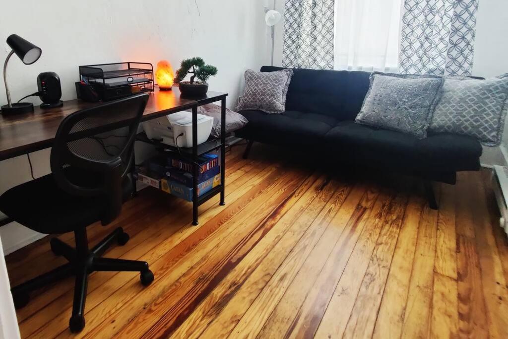 Lovely 2Br W Office Space - King Bed & Alexa Pittsburgh Exteriör bild