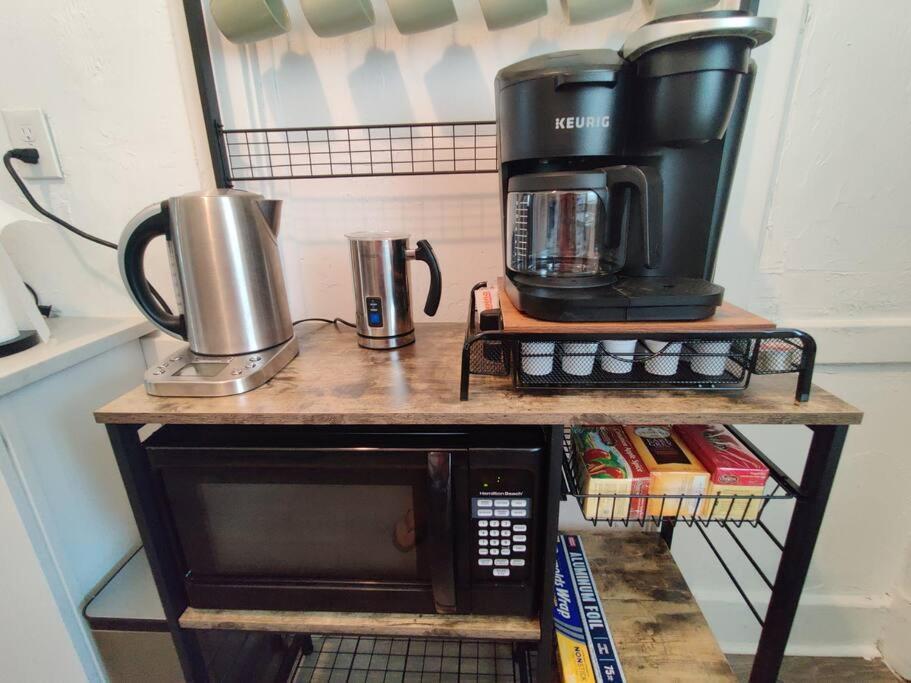 Lovely 2Br W Office Space - King Bed & Alexa Lägenhet Pittsburgh Exteriör bild